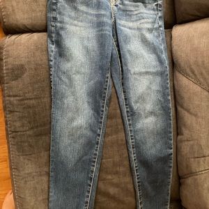 Curvy High-Rise jeggings